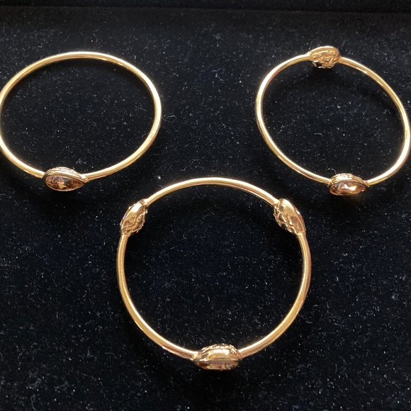 Set of 3 Gold Tone Bangle Bracelets/Pear Shaped Topaz Color Stones - Picture 2 of 2